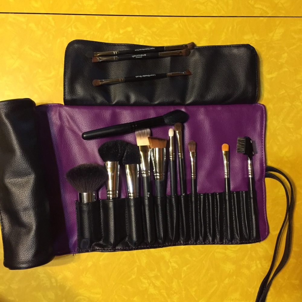 Younique Brushes